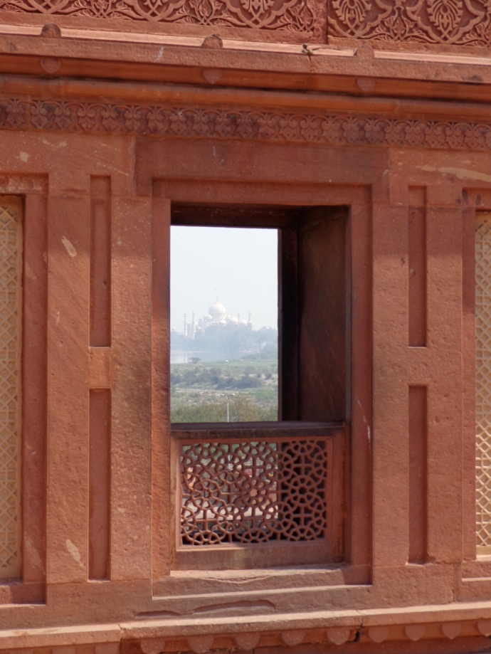 A view of the Taj Mahal from Red Fort